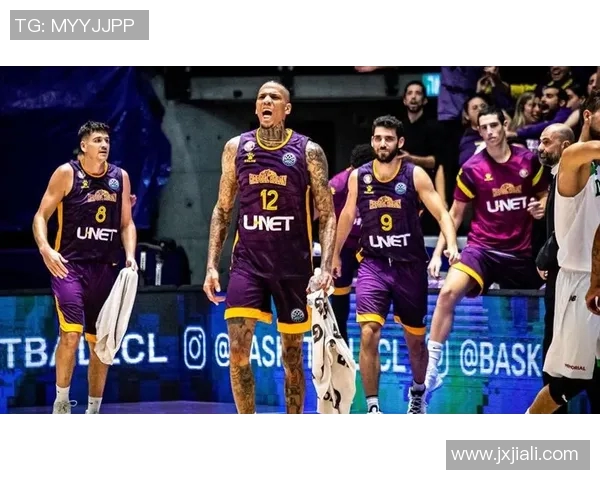 前进之鹰与格拉夏普的精彩对决揭示了足球战术的博弈与团队精神的较量 前进之鹰与格拉夏普的精彩对决揭示了足球战术的博弈与团队精神的较量